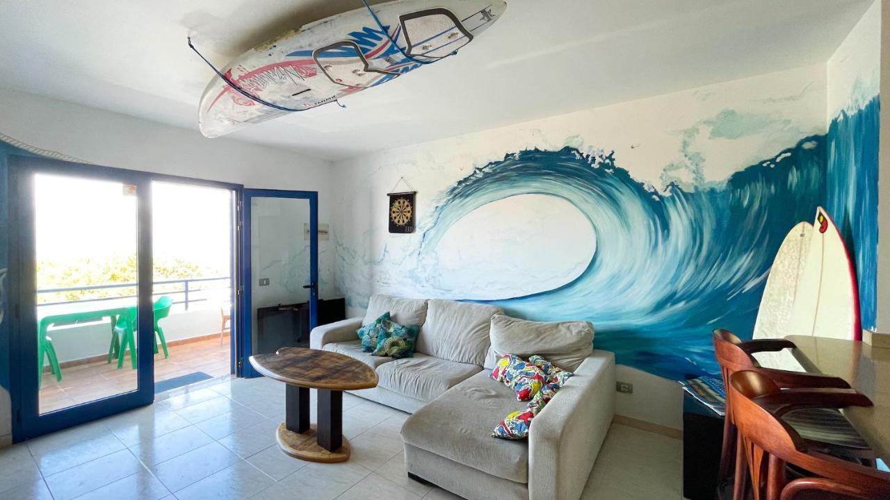 Red Star Surf & Yoga Camp Lanzarote Hostel Φαμάρα Εξωτερικό φωτογραφία