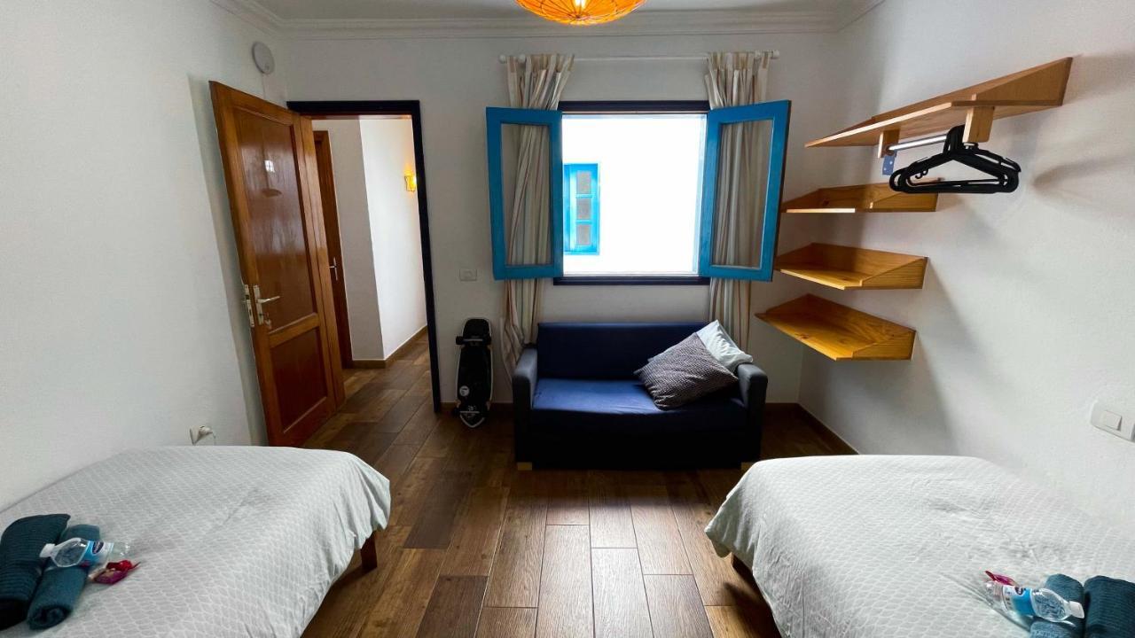 Red Star Surf & Yoga Camp Lanzarote Hostel Φαμάρα Εξωτερικό φωτογραφία