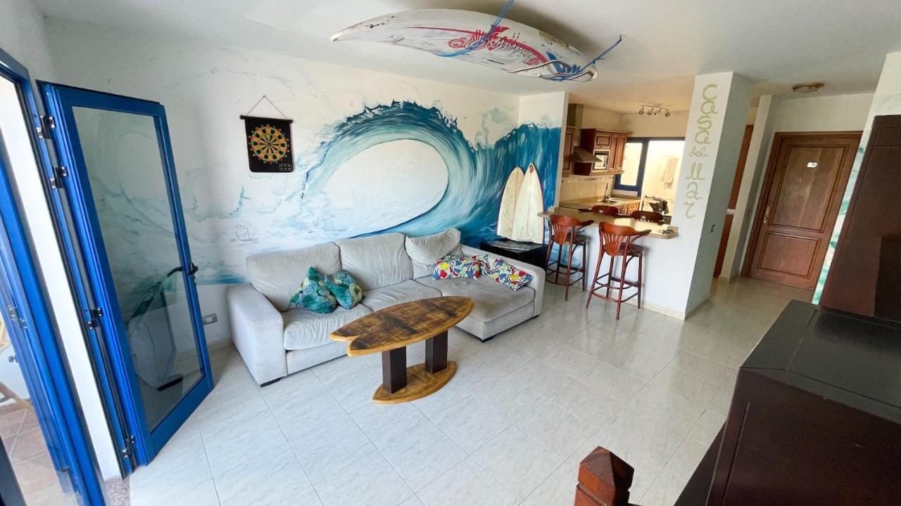 Red Star Surf & Yoga Camp Lanzarote Hostel Φαμάρα Εξωτερικό φωτογραφία