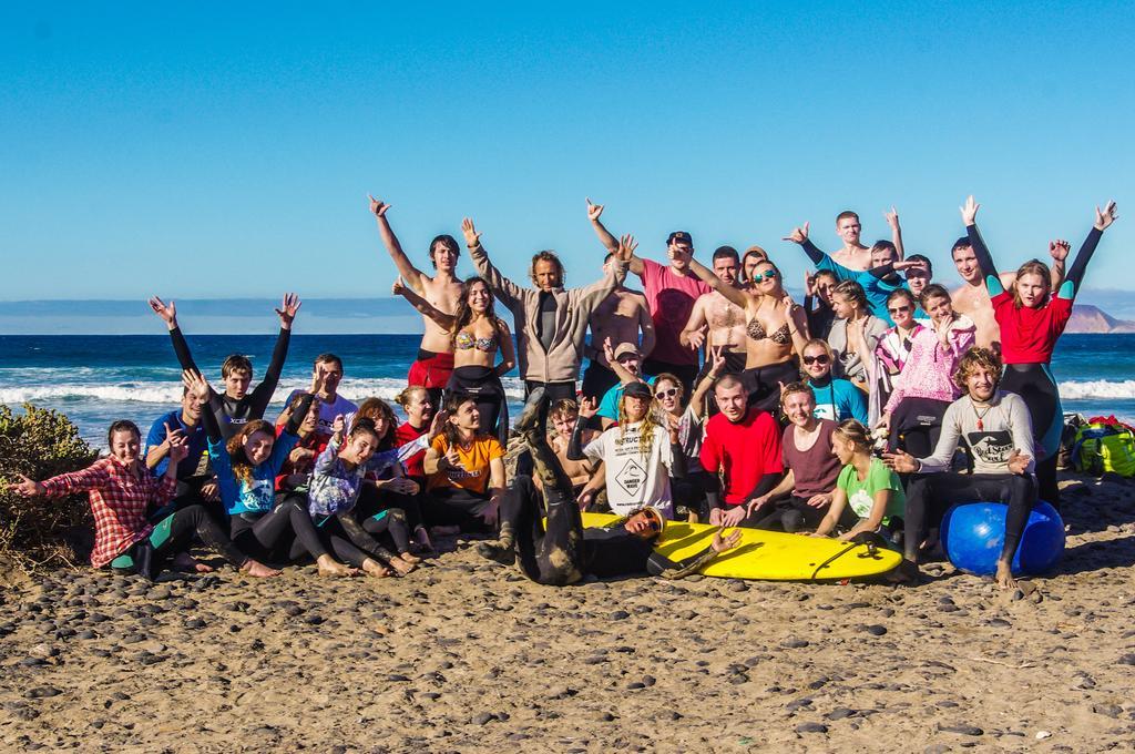 Red Star Surf & Yoga Camp Lanzarote Hostel Φαμάρα Εξωτερικό φωτογραφία
